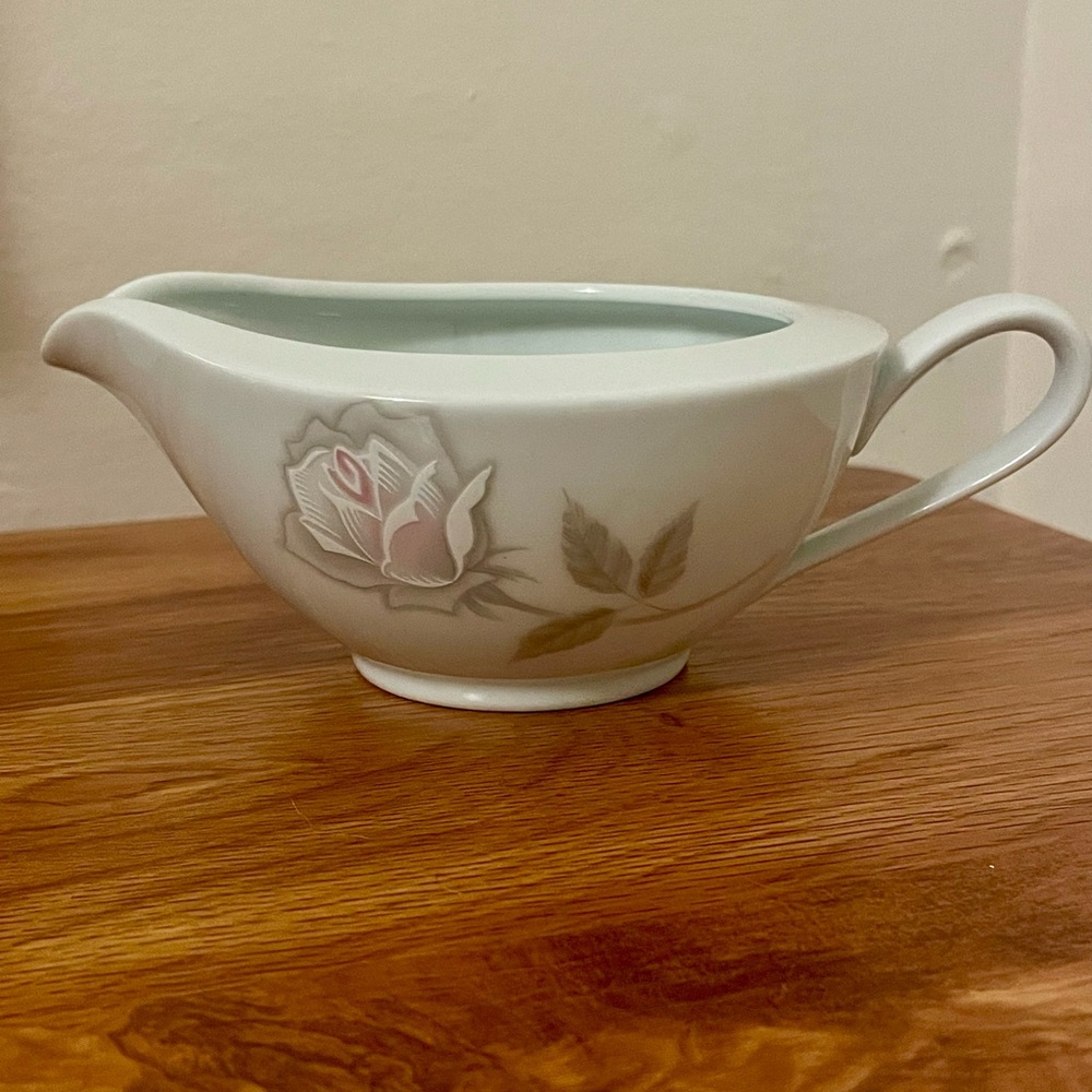 Noritake Eden Rose White & Pink Floral Creamer